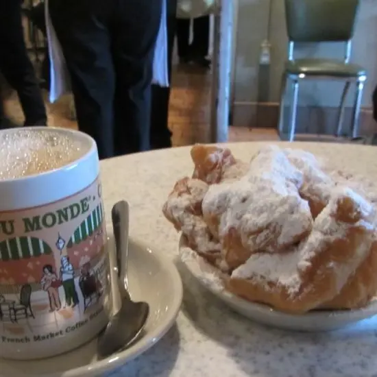Cafe du monde Nola.jpg